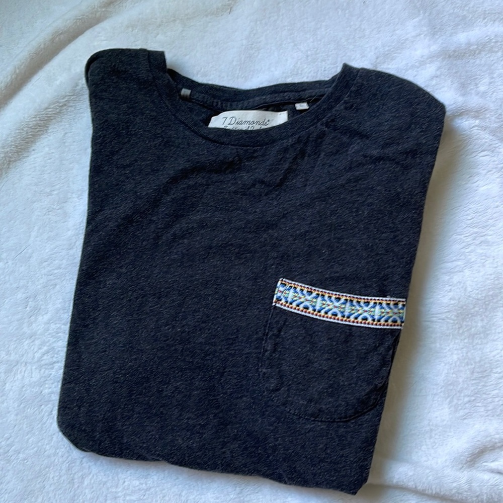 7 Diamonds Dark Gray Short Sleeve Tee